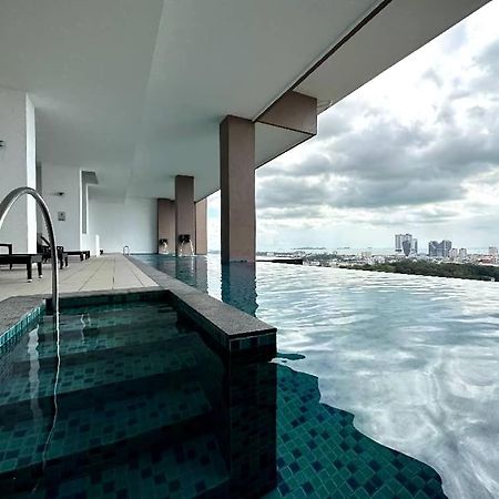 The Apple Premier Condo Three Bedroom In Melaka Екстер'єр фото