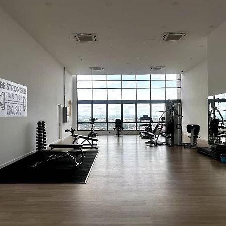 The Apple Premier Condo Three Bedroom In Melaka Екстер'єр фото